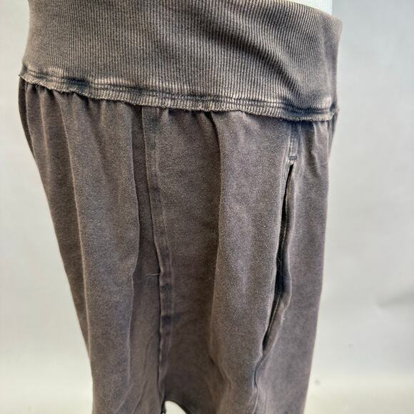 Free People Movement Hot Shot Harem Shorts in Washed Black size Large - Picture 7 of 15